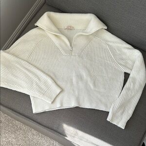 Women's Cropped Cream Zip-Up Sweater